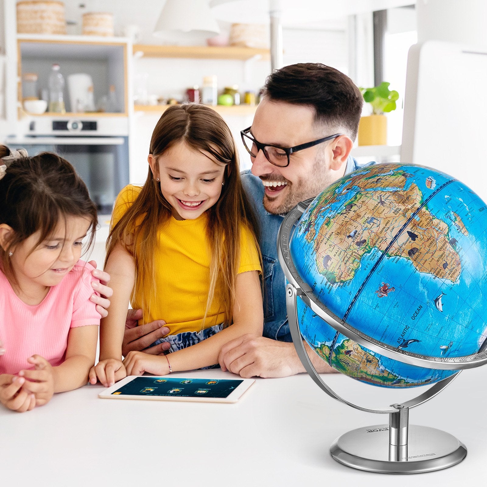 Outdoor Play Equipment: VEVOR Educational Globe for Kids, 254 mm, Interactive AR World Globe with AR Golden Globe APP LED Night Lighting Rotation, STEM Toy Gifts for Kids Compatible with Android or iOS Devices