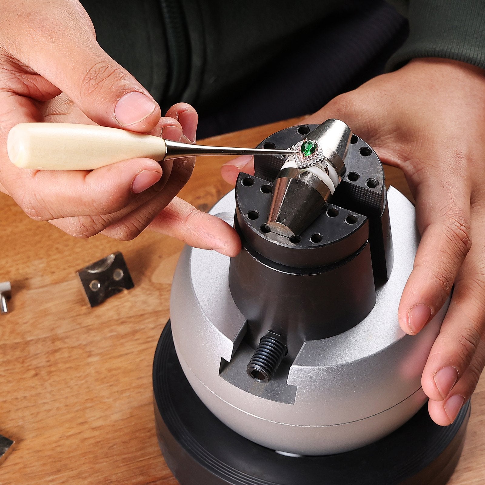 Engraving Block 5 inch Ball Vise Setting Jewelry Ball Vise Engraving with 34PCS Attachment and Rubber Base