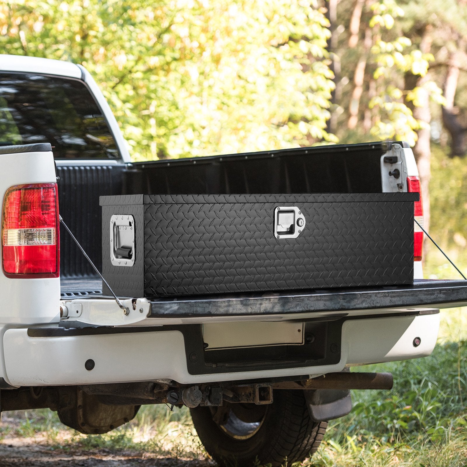Tool Boxes: VEVOR Heavy Duty Aluminum Truck Bed Tool Box, Diamond Plate Tool Box with Side Handle and Lock Keys, Storage Tool Box Chest Box Organizer for Pickup, Truck Bed, RV, Trailer, 990 x 330 x 254 mm, Black