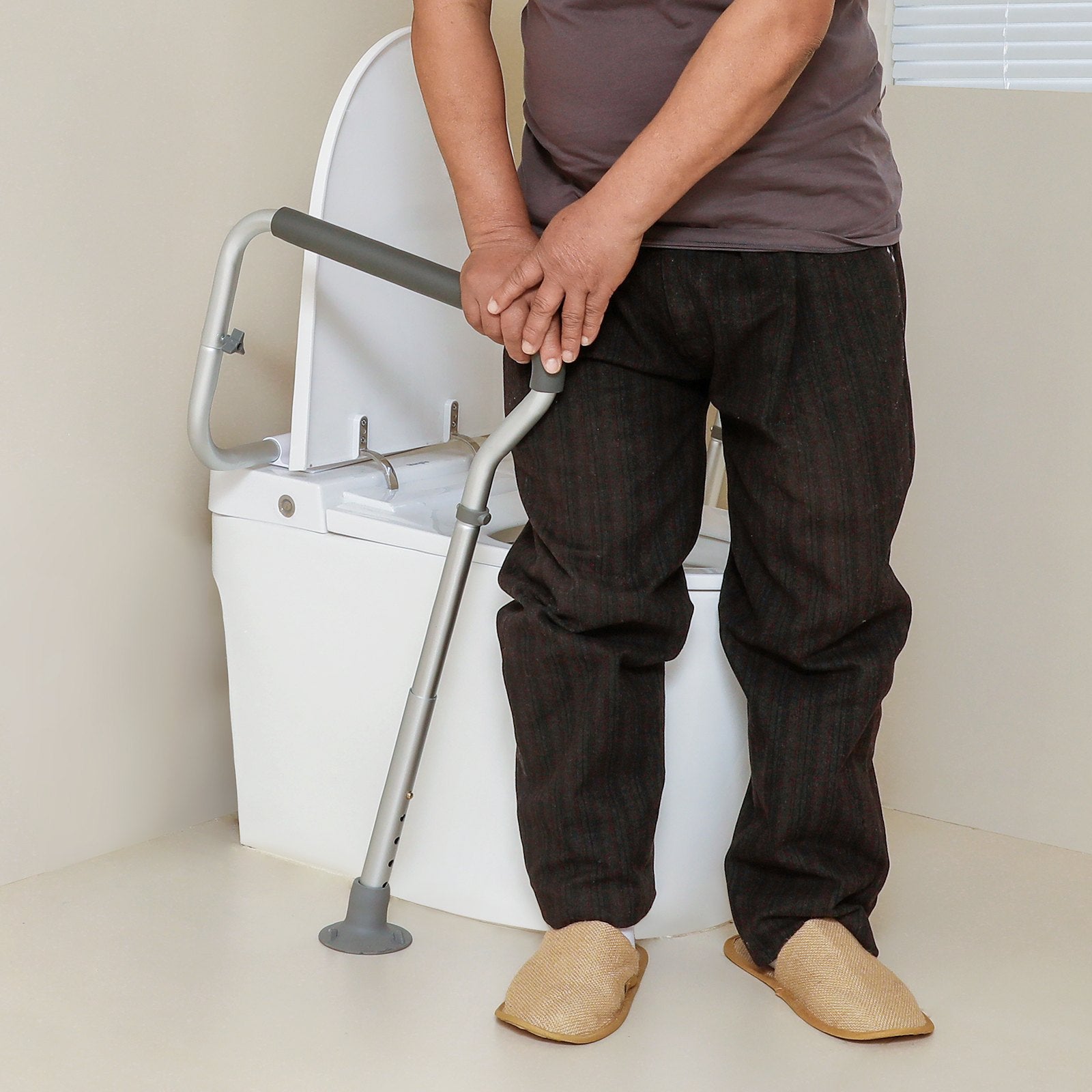 Table & Bar Stools: VEVOR Toilet Safety Rail, Bathroom Toilet Seat Frame, Adjustable Width & Height Fit Most Toilets, Supports 136 kg, Toilet Handles Grab Bars with Padded Armrests for Handicap, Disabled, Seniors