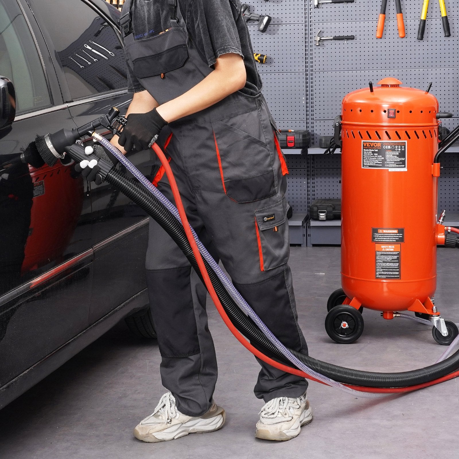 Gardening Tools: VEVOR 28 Gallon Vacuum Sand Blaster, Dustless Sandblaster with Built-in 1200W Vacuum System for Dust Control and Abrasive Recycle, 60-110 PSI Heavy Duty Abrasive Blasting Machine