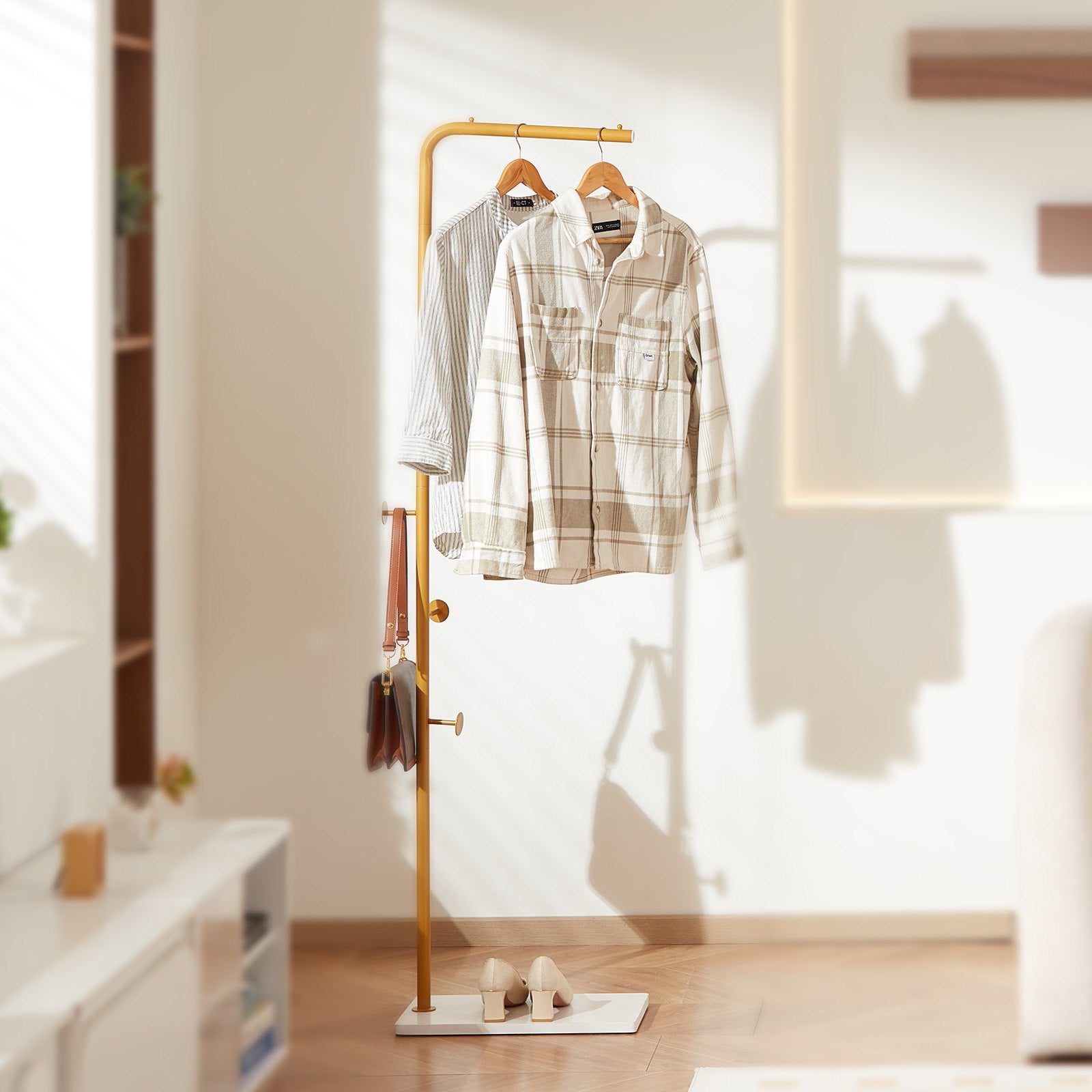 Coat Racks: VEVOR Coat Rack, Freestanding Coats Rack Stand with Quartz Stone Base & 3 Round Hooks, Free Standing Hall Coat Tree for Entryway, Bedroom, Living Room, Stylish Clothes Hanger Stand for Coats, Hat, Bag