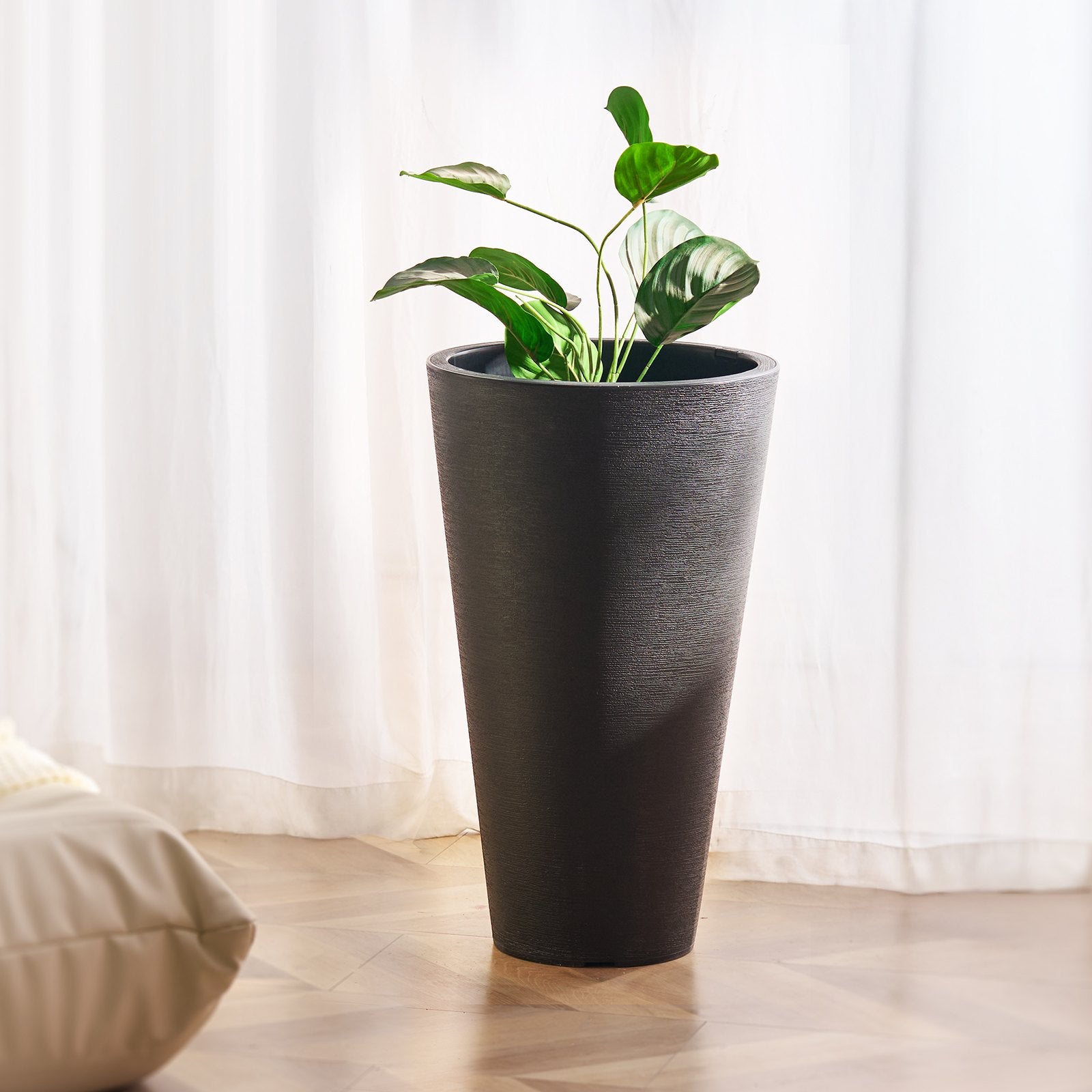 Tall Planter, Set of 2 Tall Round Tapered Planters, 59 cm Large Modern Gardening and Flower Plastic Pots, Decorative Tall Black Planter with Drainage Hole, for Porch, Patio, Indoor & Outdoor