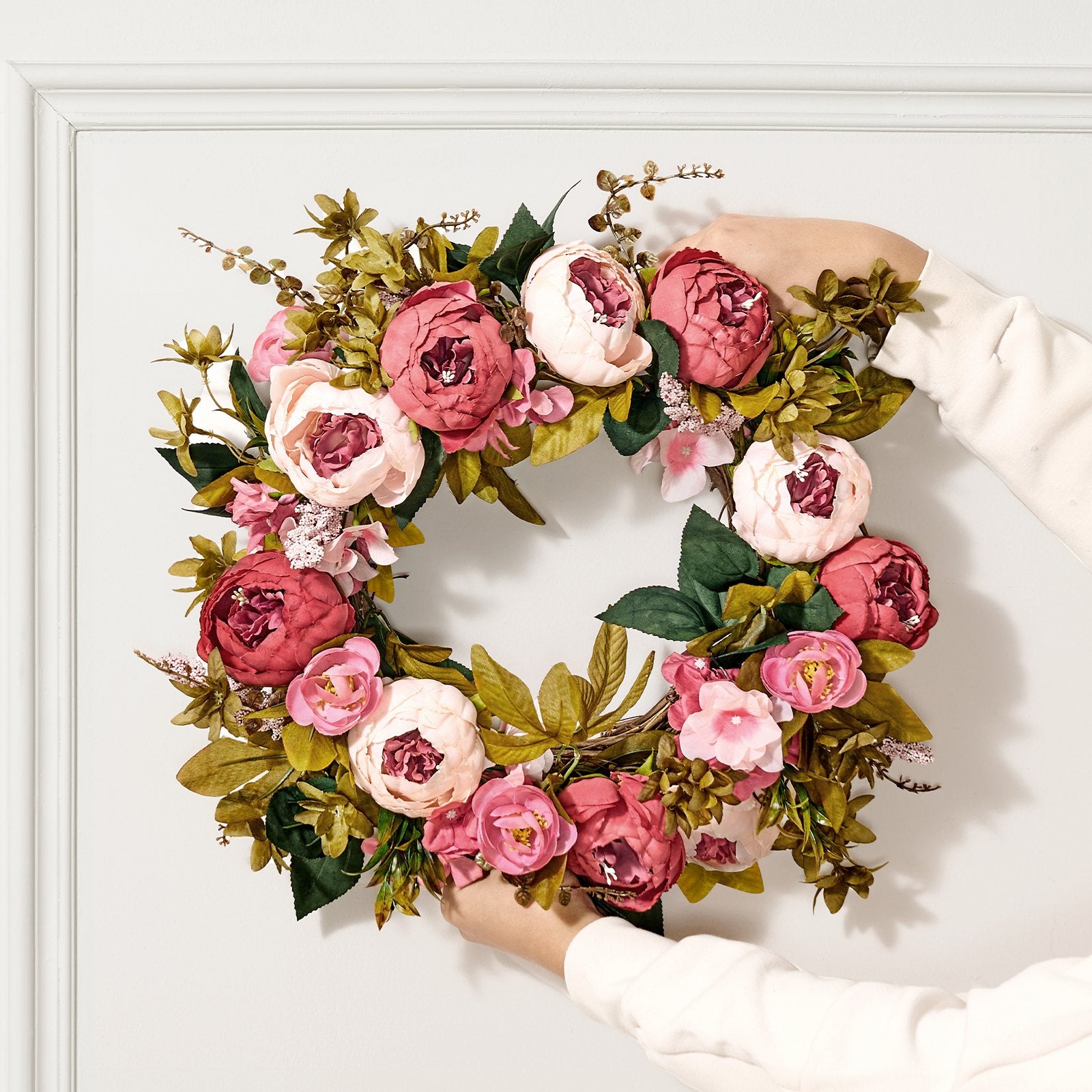 Garden Ornaments: VEVOR Artificial Decorative Wreath 48.26 cm Pink Peonies Hydrangeas Year Round