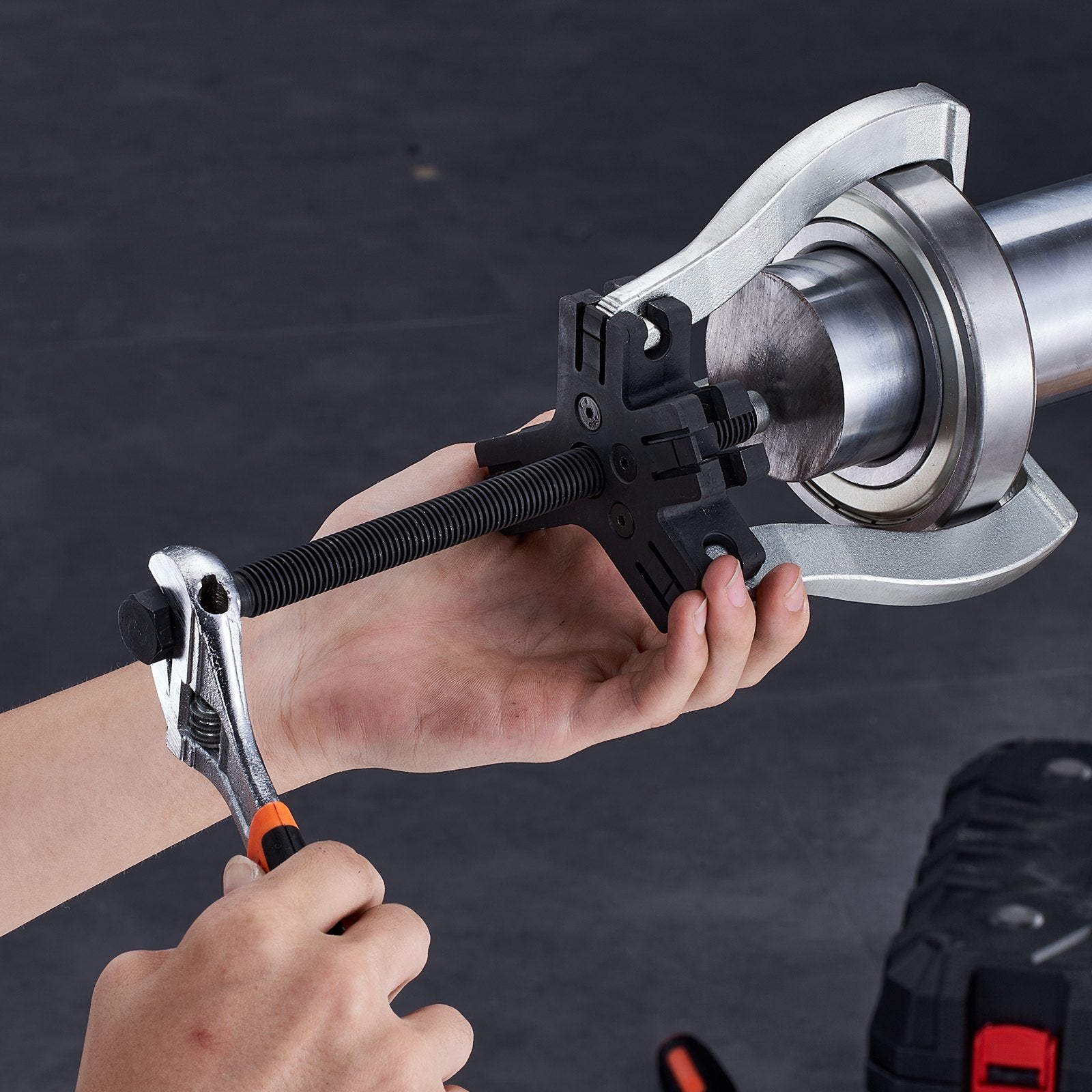 Pull Out Bins: VEVOR Gear Puller Set, 3" and 7" Puller Kit, 3 Jaw Gear Bearing Flywheel Pulley Removal Tool, 2 or 3 Reversible Jaws Wheel Puller, Vertically and Horizontally, External and Internal, 2-Piece